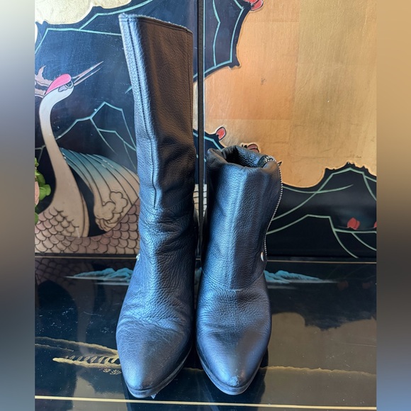 MICHAEL KORS Bassey Black Leather
Convertible Boots - Size 9M - Picture 4 of 10
